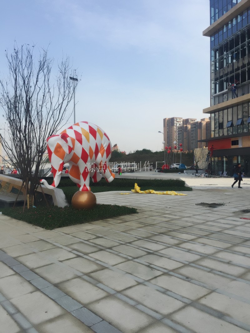 玻璃钢雕塑34.jpg